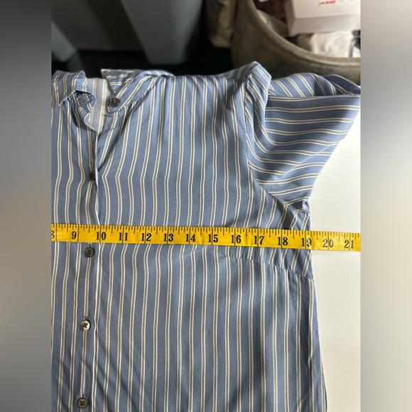 J. Jill Women’s Striped Print Long Sleeve Button-Down Shirt Blue Sz XS - Picture 9 of 11